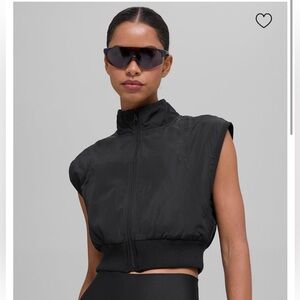 NWOT ALO Yoga Black In Motion Vest